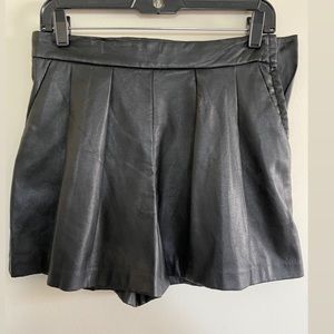 Hm faux leather shorts